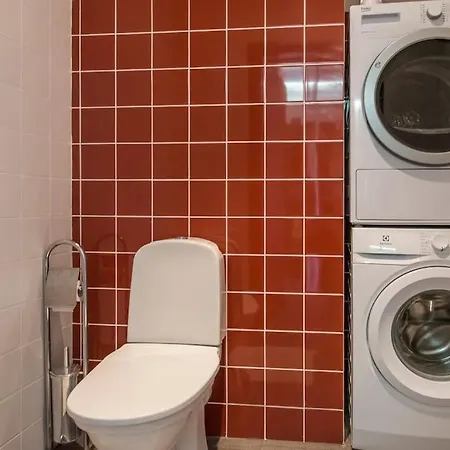 Stunning 2 Bedroom In Quite Part Of Apartman