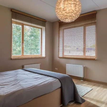 Apartman Stunning 2 Bedroom In Quite Part Of Riga